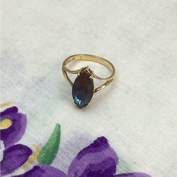 Antique Saphiret set in 10 kt gold Women's Ring size 6 - Picture 5 of 8